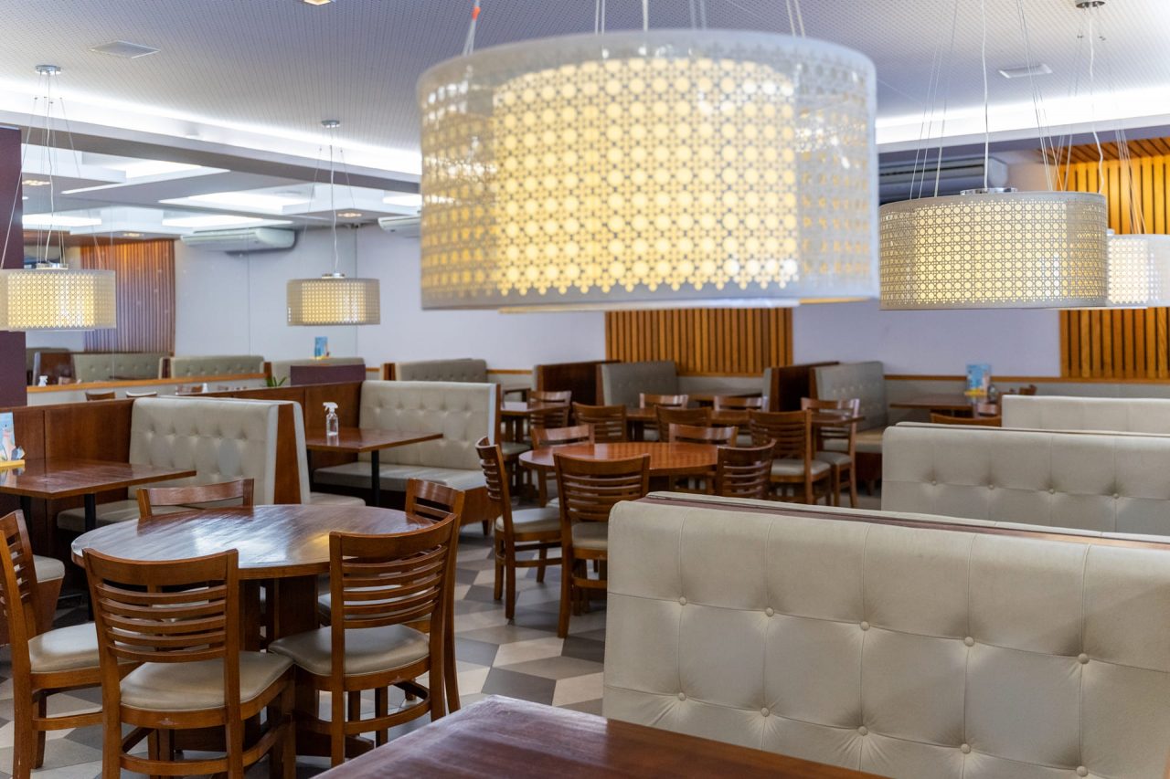 restaurante-siri-da-barra-salao-mesas-cadeiras (1)